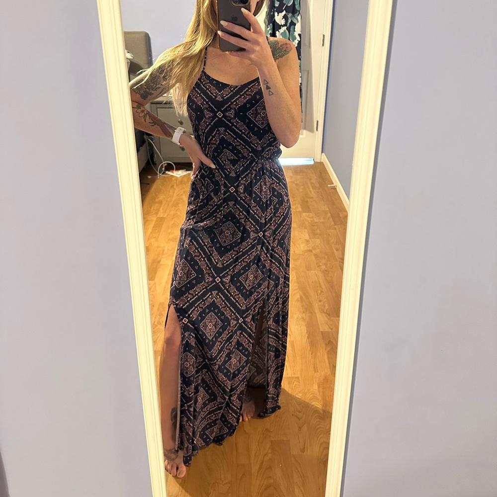 Bandana print open back maxi dress. Size 6
